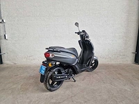 Peugeot - snorscooter - kisbee 4t - 25km uitvoering f367vh - afbeelding 5 van  7