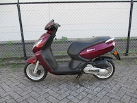Peugeot - snorscooter - kisbee 4t - scooter - afbeelding 1 van  11
