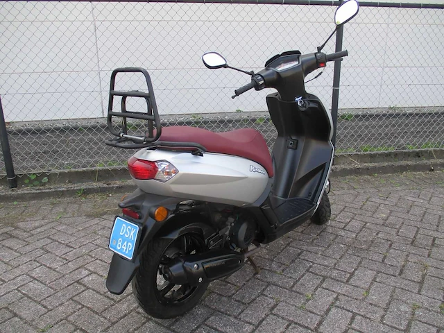 Peugeot - snorscooter - kisbee 4t injectie - scooter - afbeelding 9 van  11