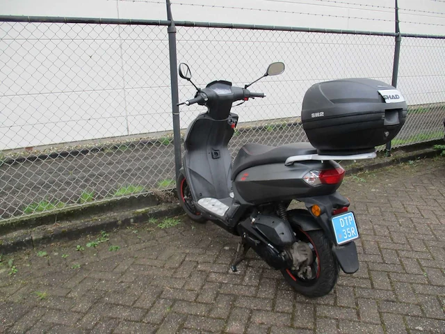 Peugeot - snorscooter - kisbee rs injectie - scooter - afbeelding 2 van  11