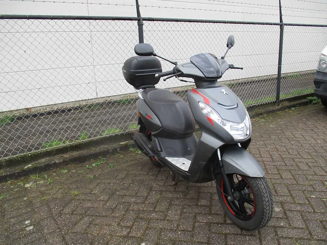 Peugeot - snorscooter - kisbee rs injectie - scooter - afbeelding 7 van  11