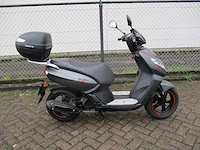 Peugeot - snorscooter - kisbee rs injectie - scooter - afbeelding 8 van  11