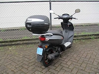 Peugeot - snorscooter - kisbee rs injectie - scooter - afbeelding 9 van  11