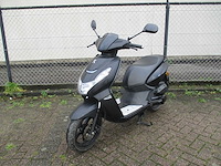 Peugeot - snorscooter - kisbee rs injectie - scooter - afbeelding 3 van  10