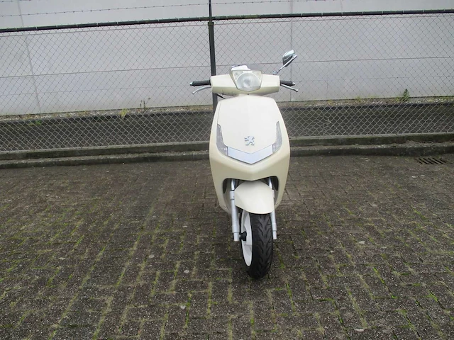 Peugeot - snorscooter - new viva city sixties - scooter - afbeelding 6 van  12