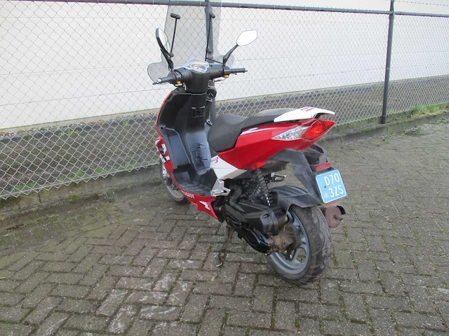 Peugeot - snorscooter - speedfight 3 - scooter - afbeelding 2 van  11