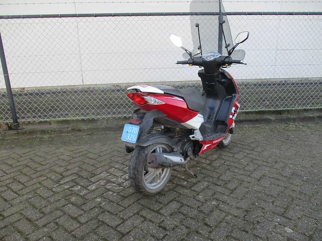 Peugeot - snorscooter - speedfight 3 - scooter - afbeelding 9 van  11