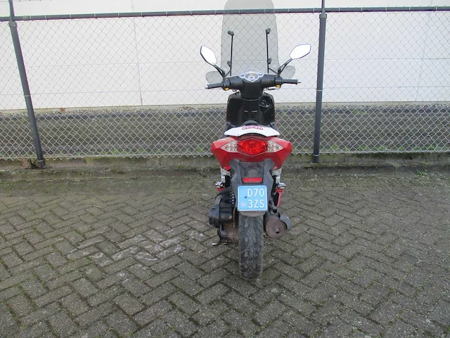Peugeot - snorscooter - speedfight 3 - scooter - afbeelding 10 van  11