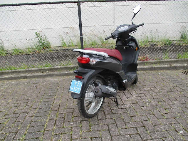 Peugeot - snorscooter - tweet - scooter - afbeelding 9 van  11