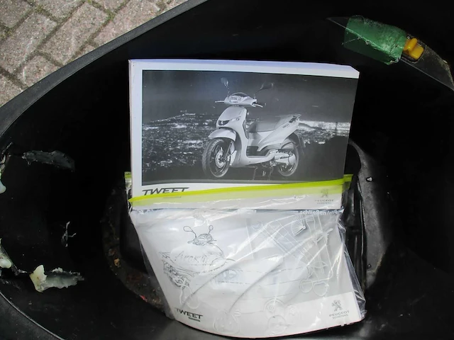 Peugeot - snorscooter - tweet evo - scooter - afbeelding 3 van  12
