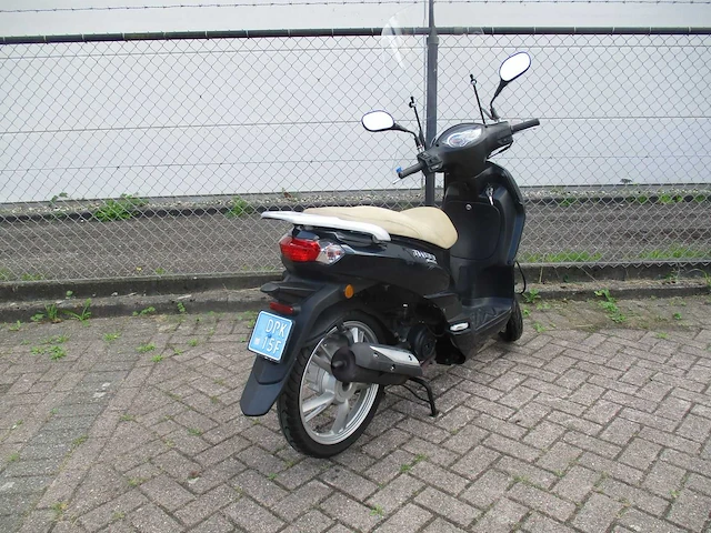 Peugeot - snorscooter - tweet evo - scooter - afbeelding 10 van  12