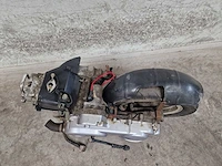 Peugeot - snorscooter - v click - 4t 25km uitvoering f975gb - afbeelding 2 van  11