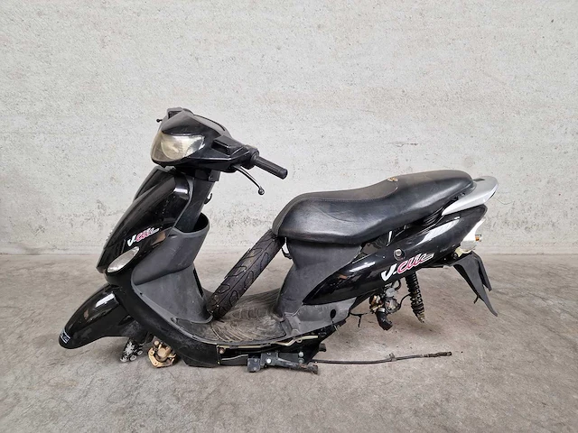 Peugeot - snorscooter - v click - 4t 25km uitvoering f975gb - afbeelding 1 van  11