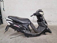 Peugeot - snorscooter - v click - 4t 25km uitvoering f975gb - afbeelding 4 van  11