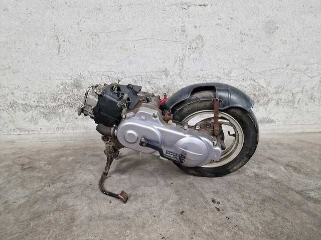 Peugeot - snorscooter - v click - 4t 25km uitvoering f975gb - afbeelding 11 van  11