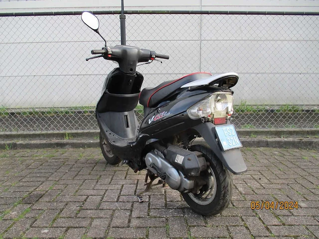 Peugeot - snorscooter - v-click - scooter - afbeelding 9 van  10