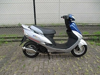 Peugeot - snorscooter - v-click - scooter - afbeelding 5 van  9