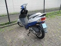 Peugeot - snorscooter - v-click - scooter - afbeelding 8 van  9