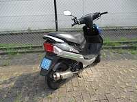 Peugeot - snorscooter - v-click - scooter - afbeelding 6 van  9