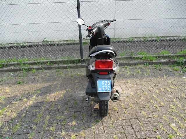 Peugeot - snorscooter - v-click - scooter - afbeelding 7 van  9