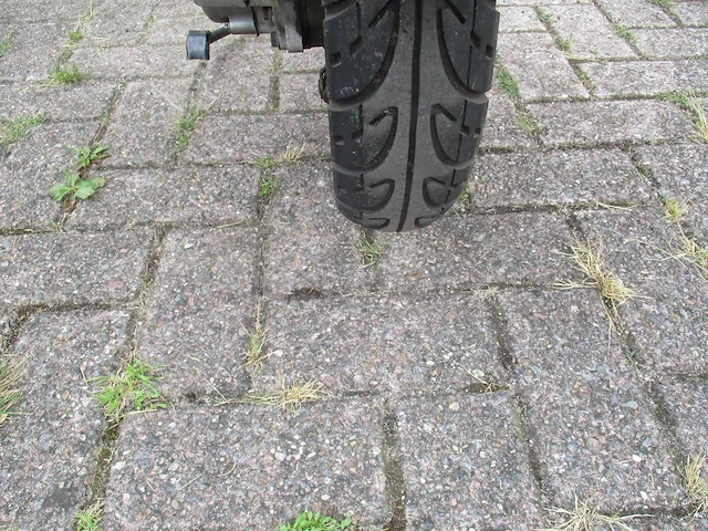 Peugeot - snorscooter - v-click - scooter - afbeelding 10 van  12