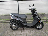 Peugeot - snorscooter - v-click - scooter - afbeelding 7 van  12