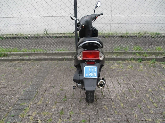 Peugeot - snorscooter - v-click - scooter - afbeelding 9 van  12