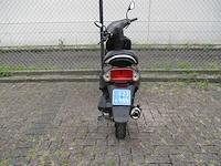 Peugeot - snorscooter - v-click - scooter - afbeelding 9 van  12