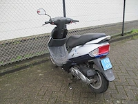 Peugeot - snorscooter - v-click - scooter - afbeelding 2 van  11