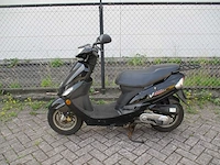 Peugeot - snorscooter - v-click - scooter - afbeelding 1 van  11