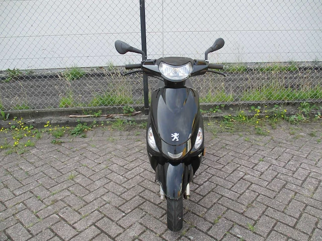 Peugeot - snorscooter - v-click - scooter - afbeelding 5 van  11