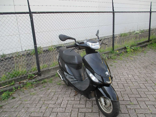 Peugeot - snorscooter - v-click - scooter - afbeelding 7 van  11