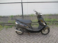 Peugeot - snorscooter - v-click - scooter - afbeelding 8 van  11