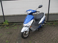 Peugeot - snorscooter - v-click - scooter - afbeelding 3 van  10