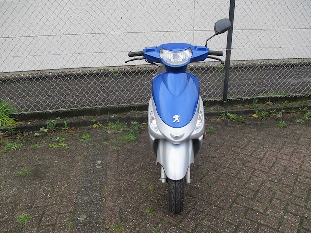 Peugeot - snorscooter - v-click - scooter - afbeelding 4 van  10
