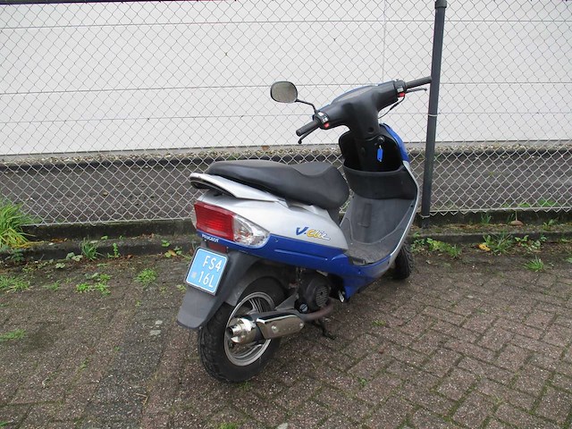 Peugeot - snorscooter - v-click - scooter - afbeelding 8 van  10
