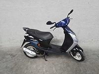 Peugeot - snorscooter - viva city - 2t 25km uitvoering 23dnf3 - afbeelding 2 van  7