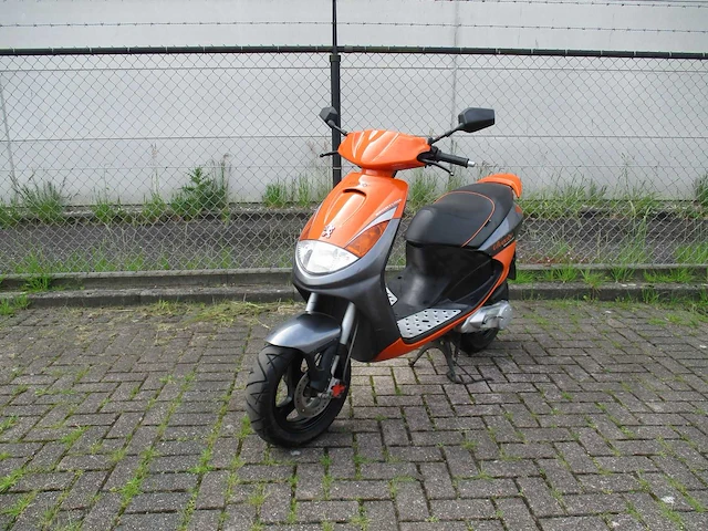 Peugeot - snorscooter 2 tact - viva city sport line 4 - scooter - afbeelding 4 van  11