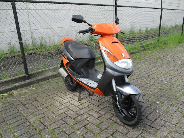 Peugeot - snorscooter 2 tact - viva city sport line 4 - scooter - afbeelding 7 van  11