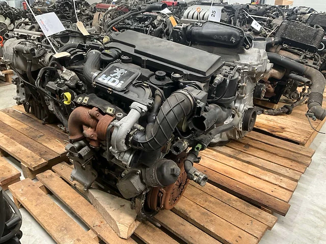 Peugeot 1007 1,4 hdi 8hz motor - afbeelding 1 van  7