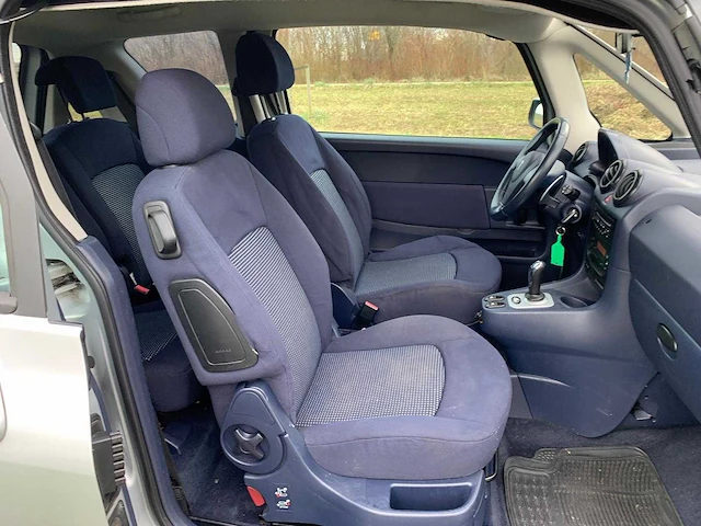 Peugeot 1007 1.6 16v gentry automaat, 63-rl-tj - afbeelding 4 van  22