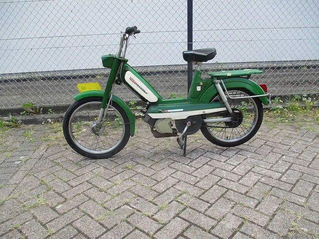 Peugeot 103 automaat - bromfiets - 103s - brommer - afbeelding 1 van  14