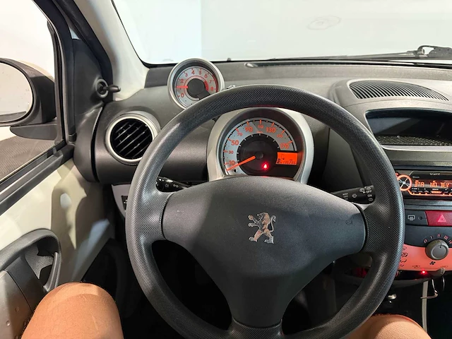 Peugeot 107 1.0-12v urban move, 4-kxk-19 - afbeelding 2 van  13