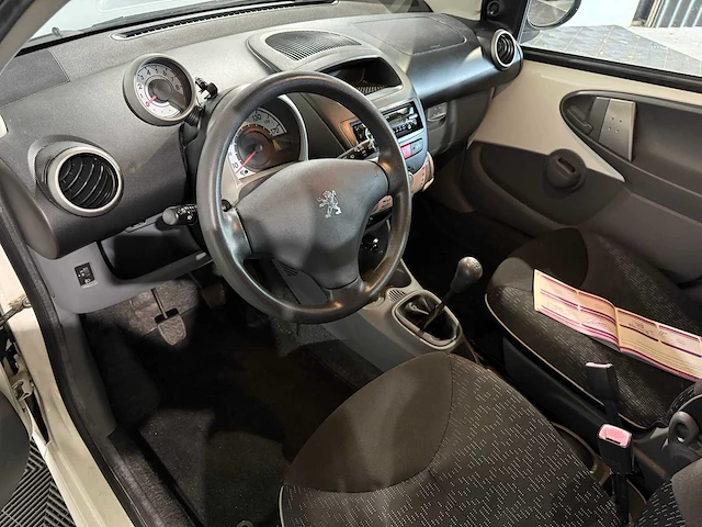 Peugeot 107 1.0-12v urban move, 4-kxk-19 - afbeelding 12 van  13
