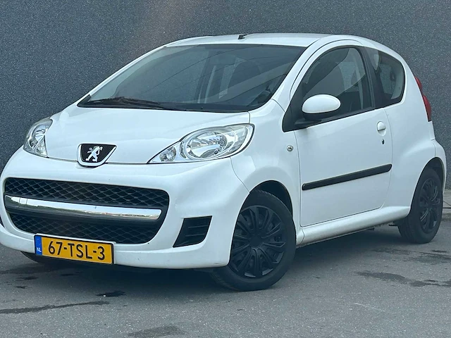 Peugeot 107 1.0-12v urban move | 67-tsl-3 - afbeelding 1 van  14