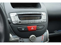 Peugeot 107 1.0 12v xr | 2011 | airco | 34-skx-3 | apk 10-2024 - afbeelding 28 van  40