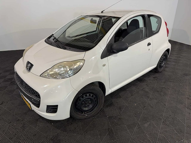 Peugeot 107 1.0-12v xr, 22-ltg-6 - afbeelding 1 van  13