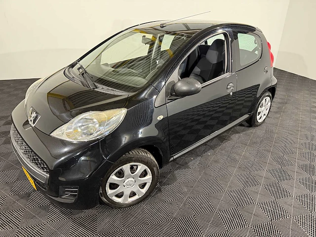 Peugeot 107 1.0-12v xr, 37-thb-9 - afbeelding 1 van  12