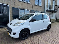 Peugeot 107 1.0-12v xr 41-nzb-2 - afbeelding 1 van  13