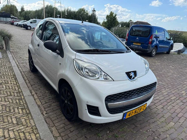 Peugeot 107 1.0-12v xr 41-nzb-2 - afbeelding 10 van  13
